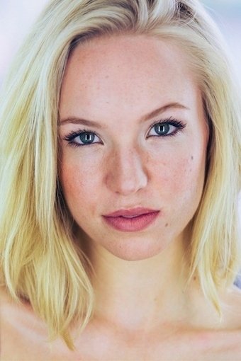 A headshot of Debs Howard.