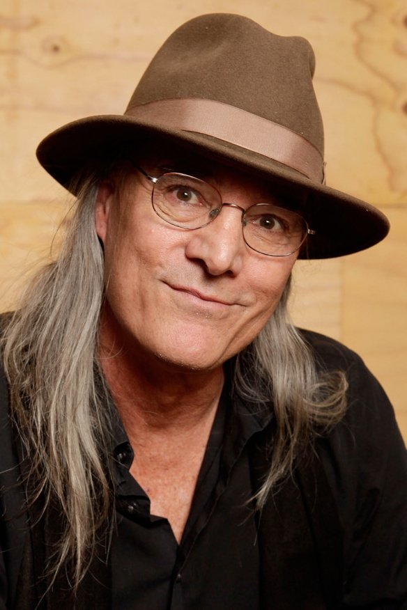 A headshot of Russell Carpenter.