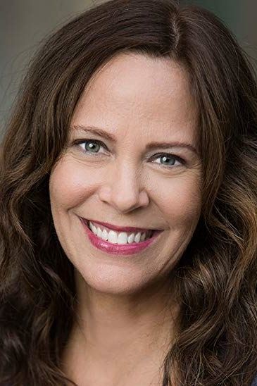 A headshot of Mary Kraft.