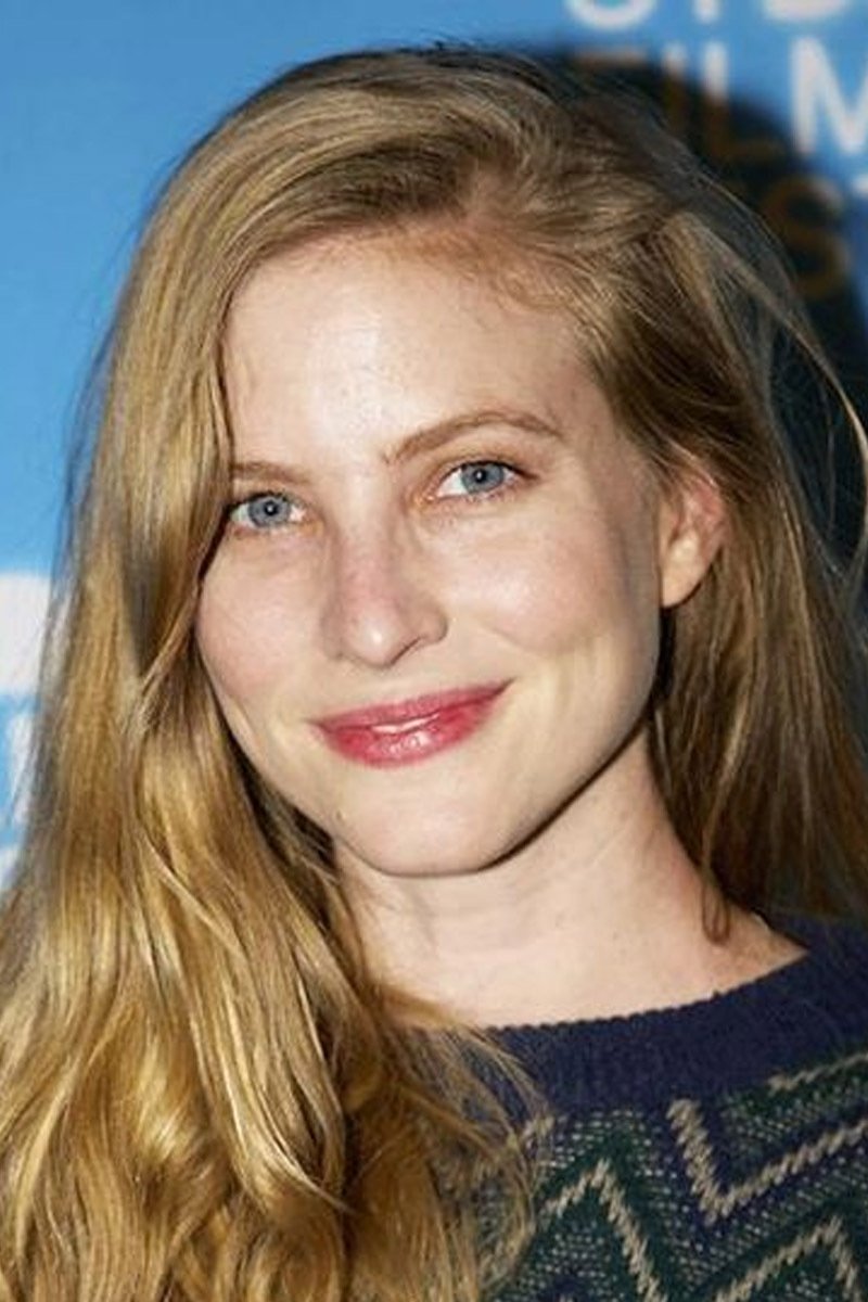 Official headshot photo of person: Elizabeth Blackmore.